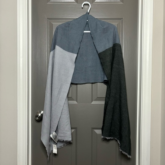 GAP New Colorblock Scarf Unisex Wool Blend Gray - Picture 2 of 8